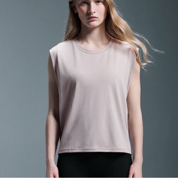 On Running Tops - On Running Light Pink Muscle Tee